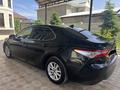 Toyota Camry 2018 года за 10 500 000 тг. в Тараз – фото 4
