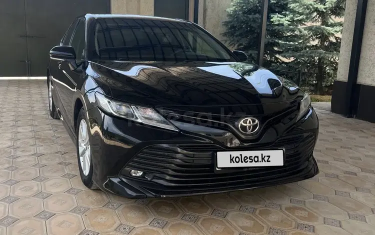 Toyota Camry 2018 года за 10 500 000 тг. в Тараз