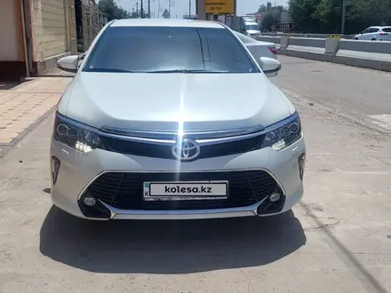 Toyota Camry 2017 года за 12 300 000 тг. в Шымкент