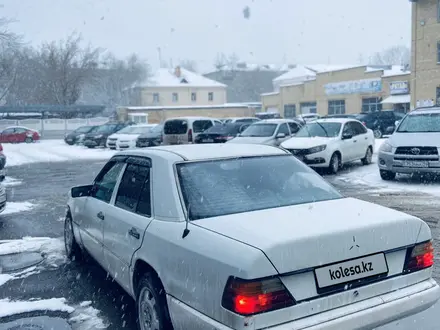 Mercedes-Benz E 200 1991 года за 1 300 000 тг. в Караганда