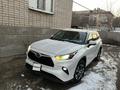 Toyota Highlander 2022 годаfor28 500 000 тг. в Актобе – фото 3