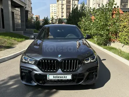 BMW X6 2021 года за 41 000 000 тг. в Астана