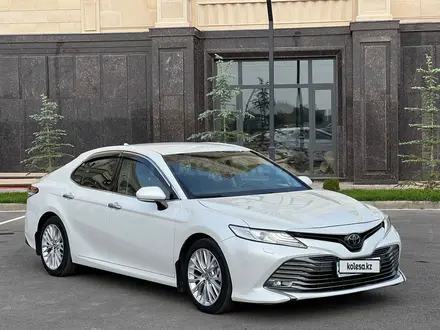 Toyota Camry 2020 года за 14 900 000 тг. в Шымкент – фото 9