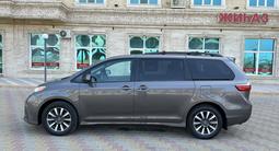 Toyota Sienna 2018 года за 16 600 000 тг. в Актау – фото 2