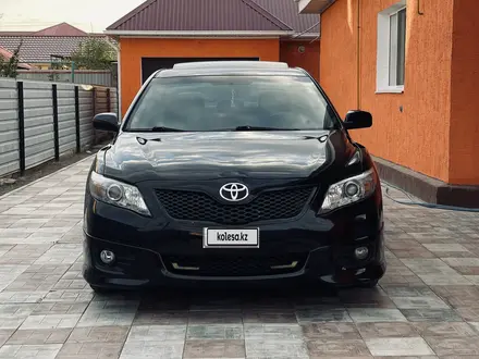 Toyota Camry 2011 года за 5 200 000 тг. в Атырау – фото 3