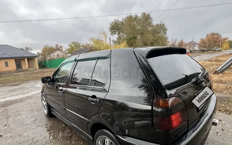 Volkswagen Golf 1994 годаfor2 500 000 тг. в Уральск