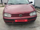 Volkswagen Golf 1999 годаүшін2 500 000 тг. в Уральск