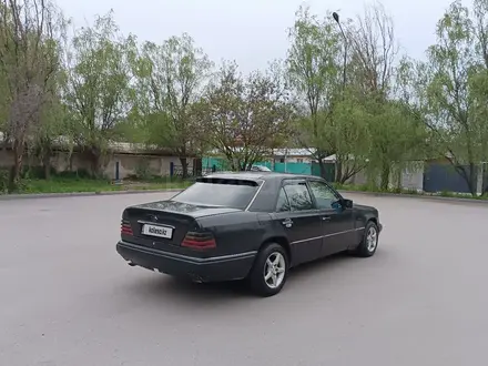 Mercedes-Benz E 220 1994 года за 1 200 000 тг. в Алматы – фото 9