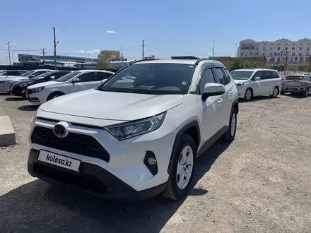 Toyota RAV4 2020 года за 17 500 000 тг. в Алматы