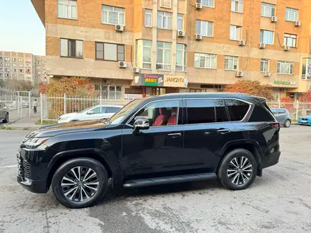 Lexus LX 600 2022 года за 76 500 000 тг. в Алматы – фото 2