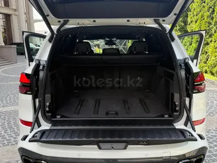 BMW X5 2025 года за 58 500 000 тг. в Алматы – фото 13