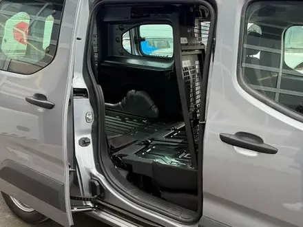 Toyota ProAce Verso 2025 года за 24 900 000 тг. в Алматы – фото 11