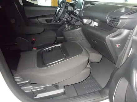 Toyota ProAce Verso 2025 года за 24 900 000 тг. в Алматы – фото 72