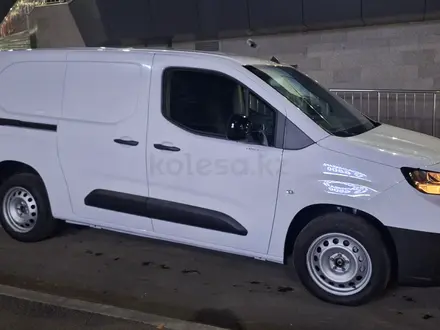 Toyota ProAce Verso 2025 года за 24 900 000 тг. в Алматы – фото 32