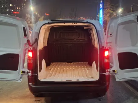 Toyota ProAce Verso 2025 года за 24 900 000 тг. в Алматы – фото 35