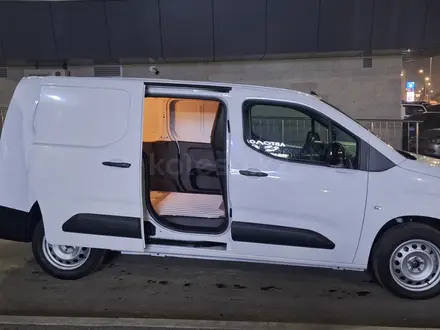 Toyota ProAce Verso 2025 года за 24 900 000 тг. в Алматы – фото 37