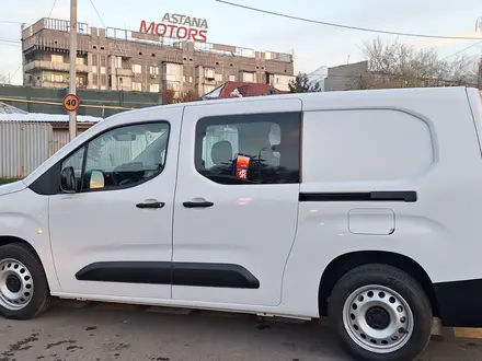 Toyota ProAce Verso 2025 года за 24 900 000 тг. в Алматы – фото 42