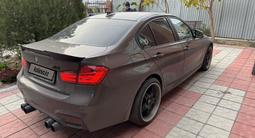 BMW 320 2015 годаfor7 500 000 тг. в Шымкент – фото 2