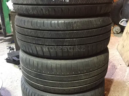 Резина летняя 225/45 r18 Dunlop, из Японии за 115 000 тг. в Алматы