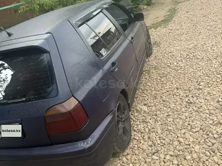 Volkswagen Golf 1998 года за 1 400 000 тг. в Астана – фото 2