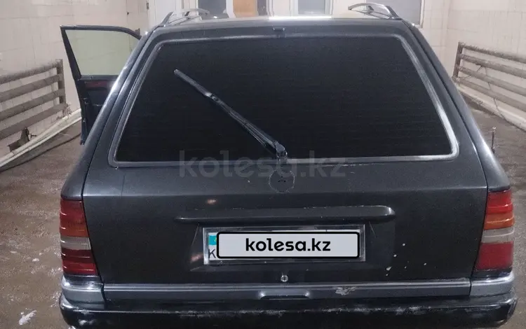 Mercedes-Benz E 250 1993 года за 1 100 000 тг. в Астана