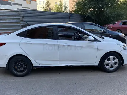 Hyundai Accent 2011 года за 3 200 000 тг. в Астана – фото 2