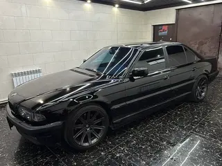 BMW 740