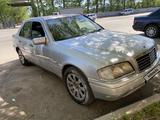 Mercedes-Benz C 280 1994 года за 1 800 000 тг. в Караганда – фото 2