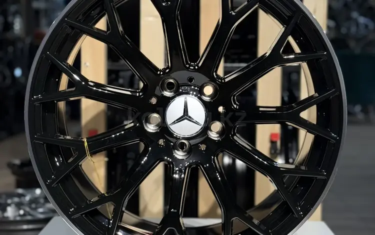Разно-широкие диски R19 на Mercedes Benz 5x112 за 370 000 тг. в Астана