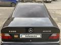 Mercedes-Benz E 200 1992 года за 1 650 000 тг. в Астана – фото 3