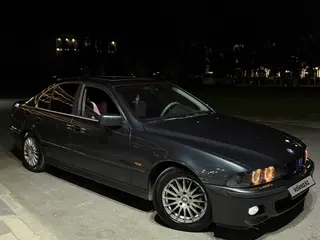 BMW 525