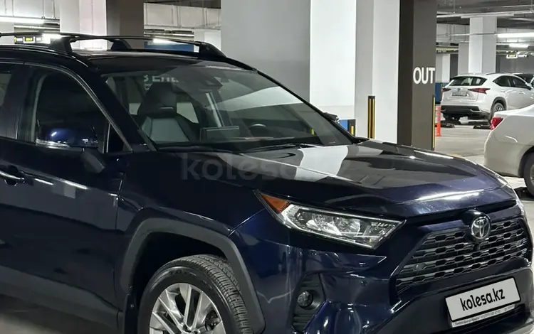 Toyota RAV4 2020 года за 15 000 000 тг. в Астана