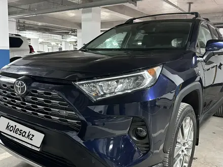 Toyota RAV4 2020 года за 15 000 000 тг. в Астана – фото 20