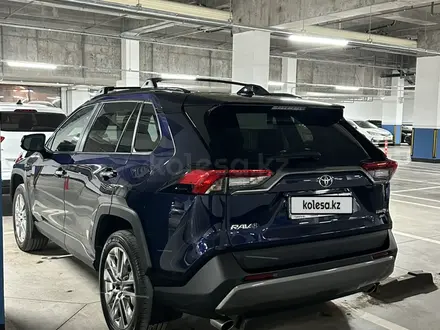 Toyota RAV4 2020 года за 15 000 000 тг. в Астана – фото 4