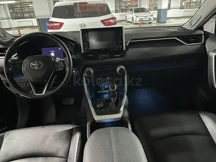 Toyota RAV4 2020 года за 15 000 000 тг. в Астана – фото 36