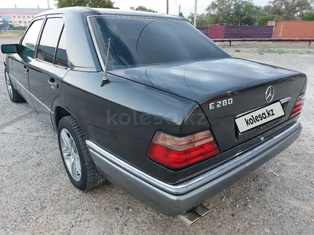 Mercedes-Benz E 280 1995 года за 2 250 000 тг. в Кызылорда – фото 16