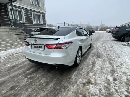 Toyota Camry 2020 года за 14 500 000 тг. в Алматы – фото 5