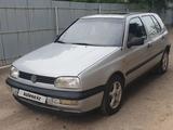 Volkswagen Golf 1994 годаүшін2 150 000 тг. в Алматы