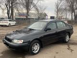 Toyota Carina 1995 годаfor3 200 000 тг. в Актобе – фото 2