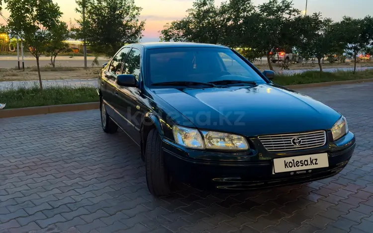 Toyota Camry 2000 года за 3 000 000 тг. в Жанаозен