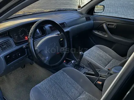 Toyota Camry 2000 года за 3 052 173 тг. в Жанаозен – фото 5