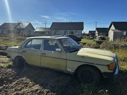 Mercedes-Benz E 240 1978 года за 750 000 тг. в Петропавловск – фото 2