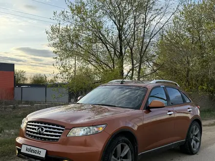 Infiniti FX35 2004 года за 4 800 000 тг. в Актобе – фото 2