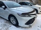 Toyota Camry 2020 года за 13 500 000 тг. в Алматы – фото 4