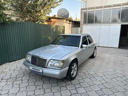 Mercedes-Benz E 280 1994 года за 3 200 000 тг. в Тараз