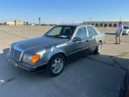 Mercedes-Benz E 230 1991 года за 1 700 000 тг. в Тараз – фото 11