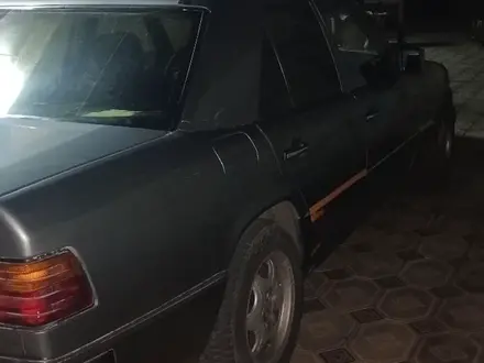 Mercedes-Benz E 230 1991 года за 1 700 000 тг. в Тараз – фото 10