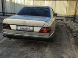 Mercedes-Benz E 230 1990 года за 1 500 000 тг. в Сатпаев – фото 2