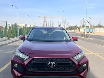 Toyota RAV4 2021 года за 13 990 000 тг. в Алматы – фото 7