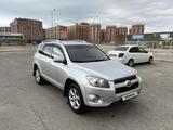 Toyota RAV4 2009 года за 7 500 000 тг. в Актау – фото 2